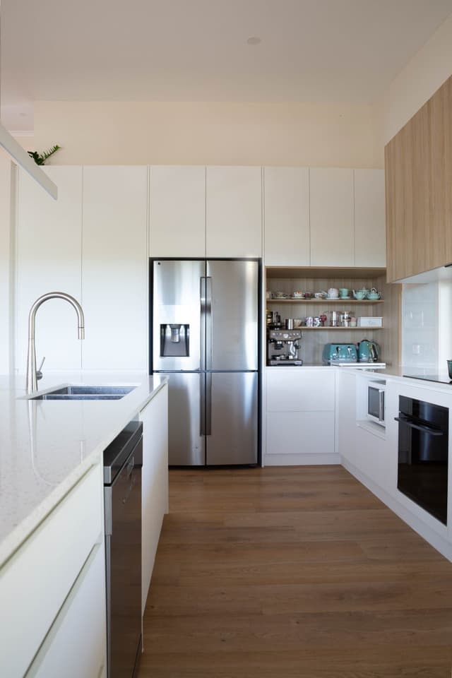 Hillside Bushland Home - Photo 11