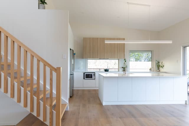 Hillside Bushland Home - Photo 14