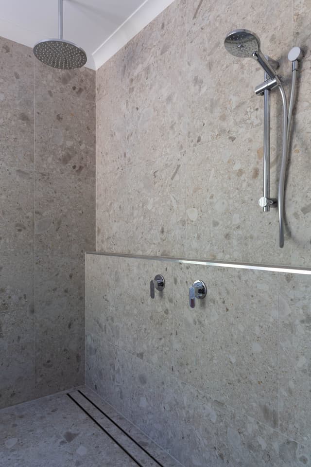 Hillside Bushland Home - Photo 24