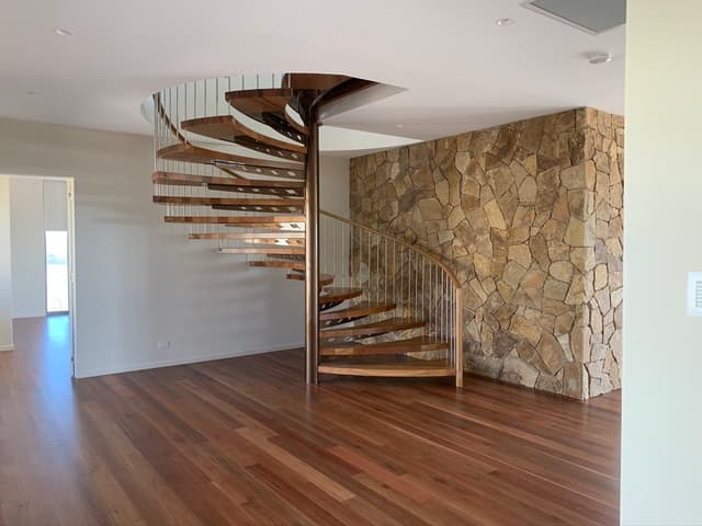 Stone & Timber Retreat - Photo 2