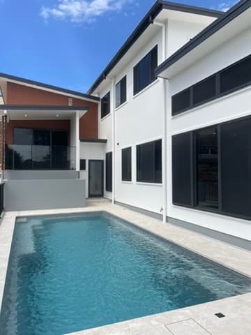 Two-Storey Pool Home - Photo 3
